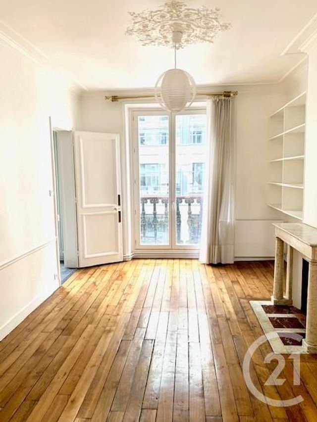 Appartement F3 à vendre - 3 pièces - 71.0 m2 - PARIS - 75008 - ILE-DE-FRANCE - Century 21 Alpha Hoche