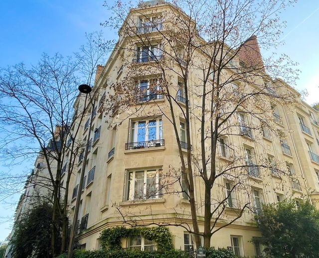 Appartement F6 à vendre - 6 pièces - 243.7 m2 - PARIS - 75016 - ILE-DE-FRANCE - Century 21 Alpha Hoche